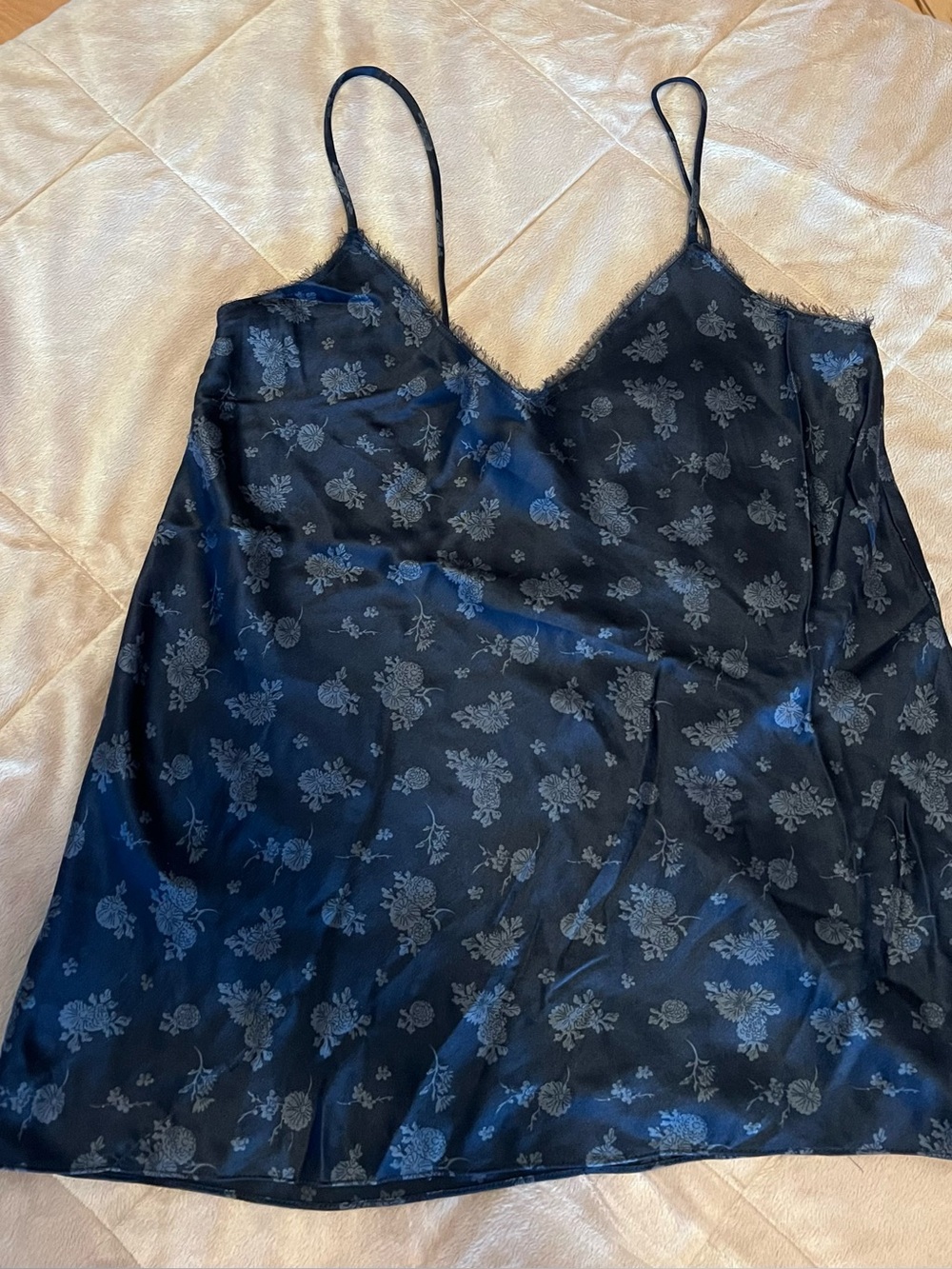 Vince 100% silk navy floral camisole XS